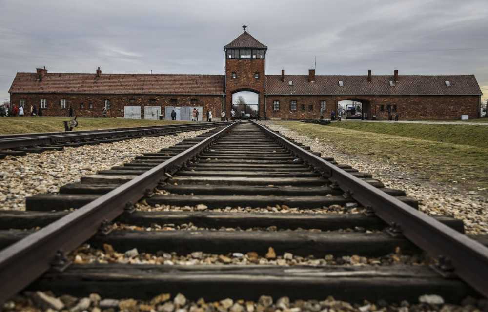 1200x768_the-71st-anniversary-event-commemorating-the-liberation-of-the-german-nazi-concentration-and-extermination-camp-auschwitz-former-prisoners-visit-camp-auschwitz-birkenau-ii-pacificpress-193200