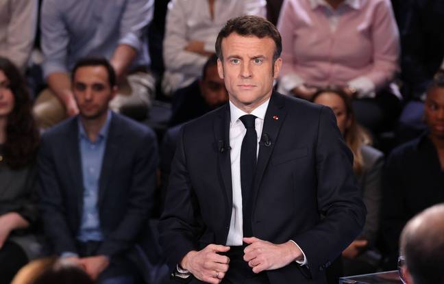 648x415_presidential-candidate-emmanuel-macron-talks-during-the-show-la-france-face-a-la-guerre-france-in.jpg